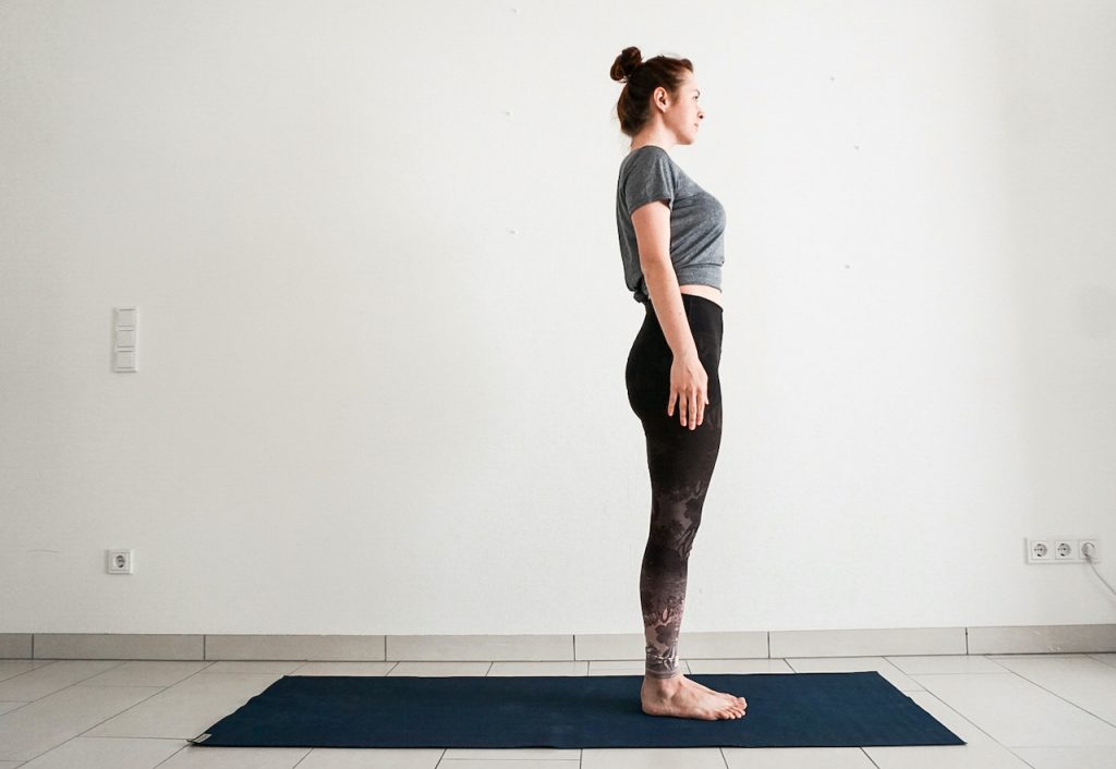 6 Standing Yoga Poses to Improve Your Balance | DoYou