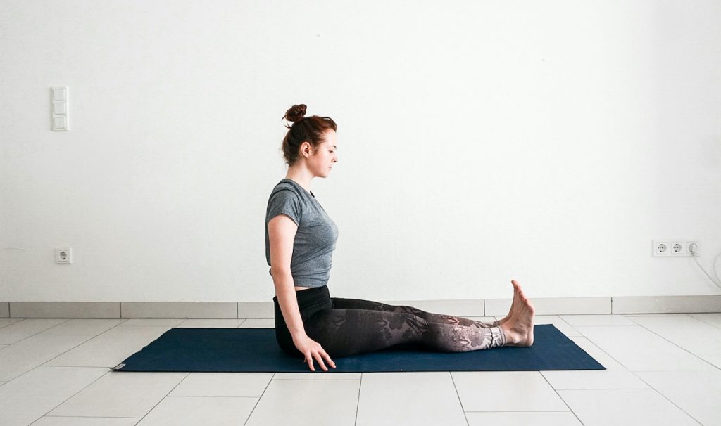 yoga poses for beginners - dandasana