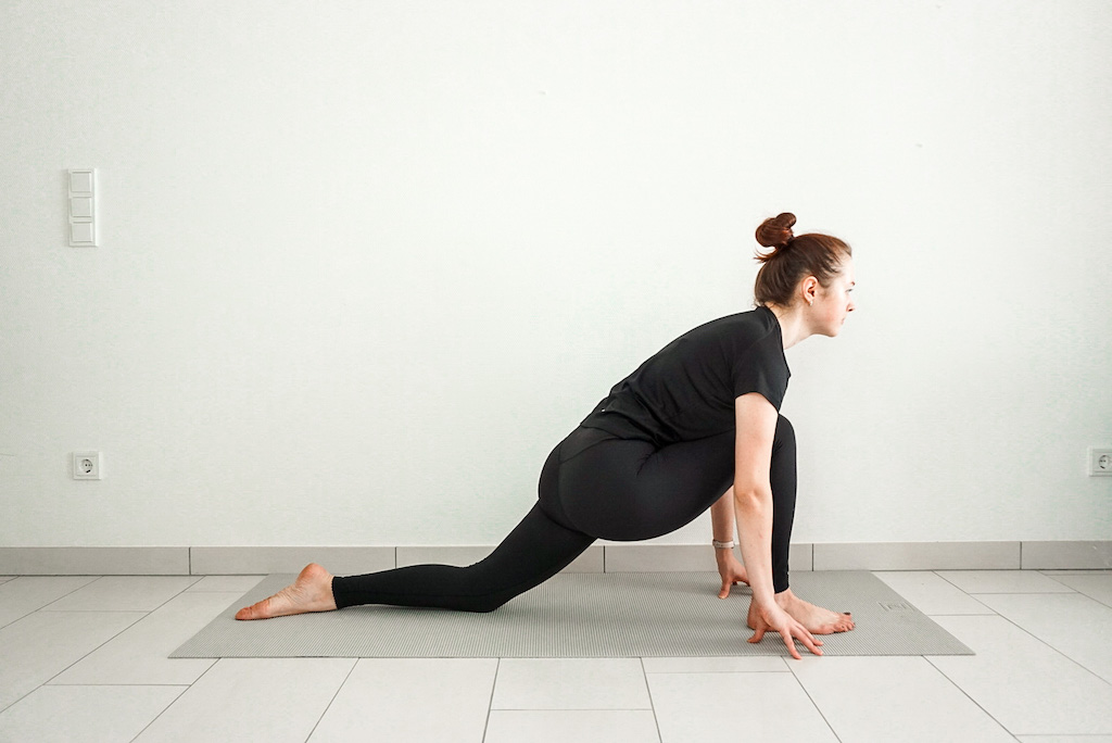 10 Yoga Poses To Stretch Your Hip Muscles