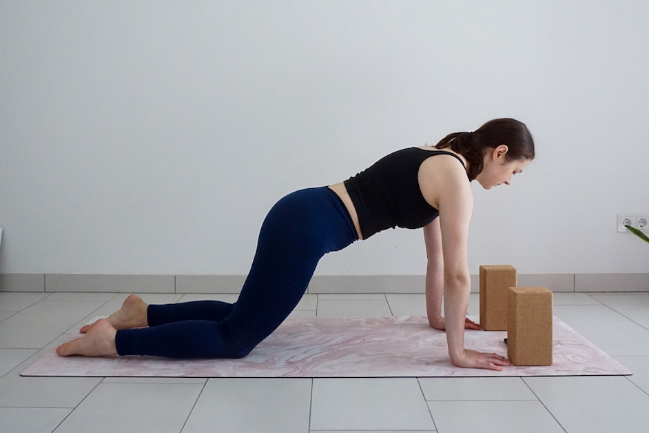 30 ways to use Yoga blocks/ Yoga bricks – Yoga with Uliana